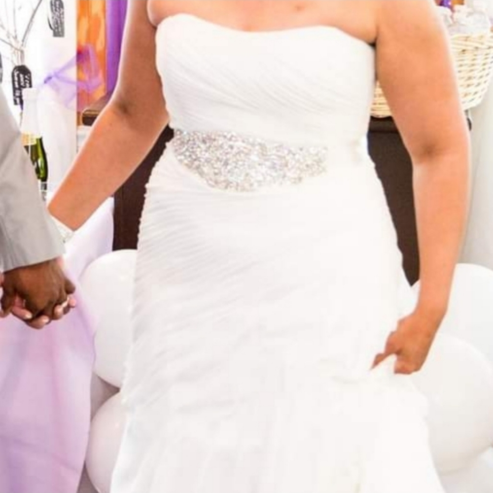 DAVID'S BRIDAL Heavily Encrusted Ivory Sash